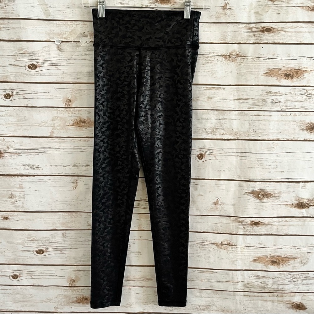 HPE Human Performance Engineering Workout Leggings Size Small Black